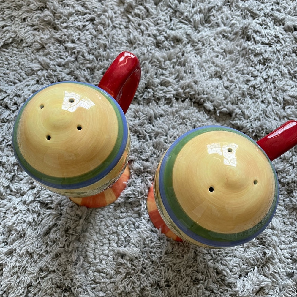 Pfaltzgraff Napoli Stovetop Salt & Pepper Shakers. - Picture 4 of 8